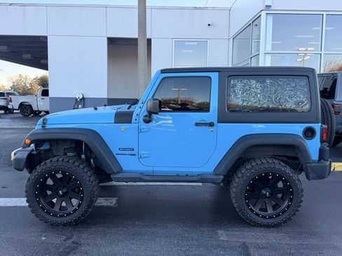 Used 2018 Jeep Wrangler Sport image 5