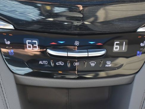 Used 2024 Cadillac XT6 Premium Luxury w/ Technology Package image 29