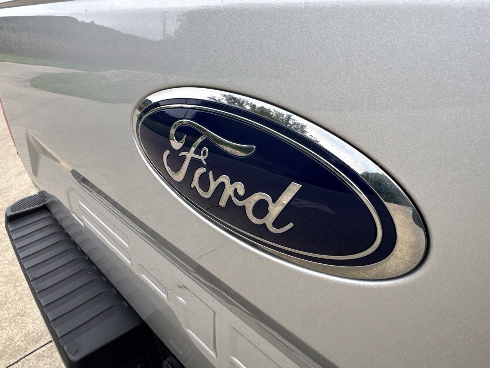 Used 2019 Ford F150 XL w/ Equipment Group 101A Mid AWD/4WD image 10