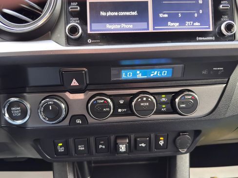 Used 2022 Toyota Tacoma TRD Off-Road w/ Technology Package image 37