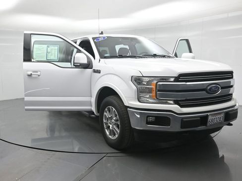 Used 2020 Ford F150 Lariat image 31