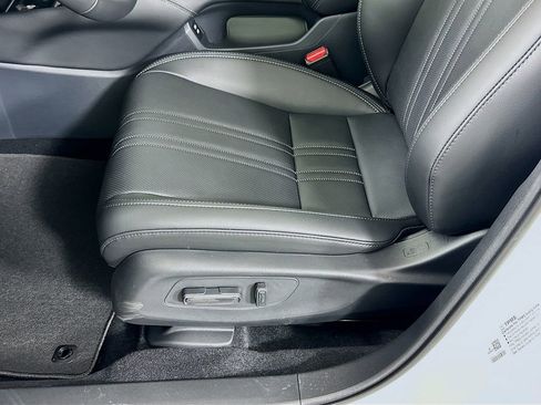 New 2026 Honda HR-V EX-L image 19