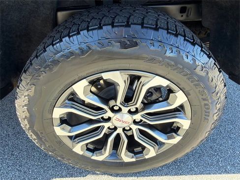 Certified 2024 GMC Canyon Denali image 19