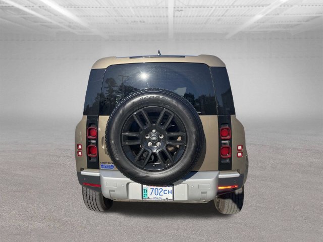Used 2025 Land Rover Defender 110 S AWD/4WD image 6