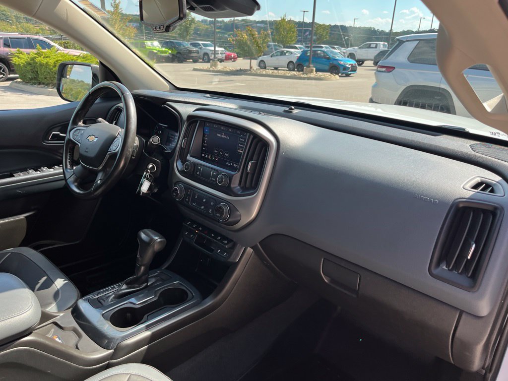 Used 2021 Chevrolet Colorado Z71 w/ Safety Package AWD/4WD image 30