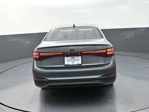 New 2026 Volkswagen Jetta SE image 9