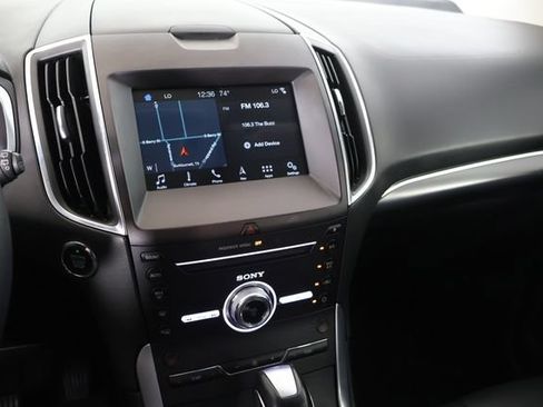 Used 2018 Ford Edge Titanium w/ Technology Package FWD image 23