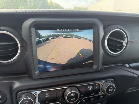 Used 2020 Jeep Wrangler Unlimited Rubicon w/ Quick Order Package 28Y Recon AWD/4WD image 10
