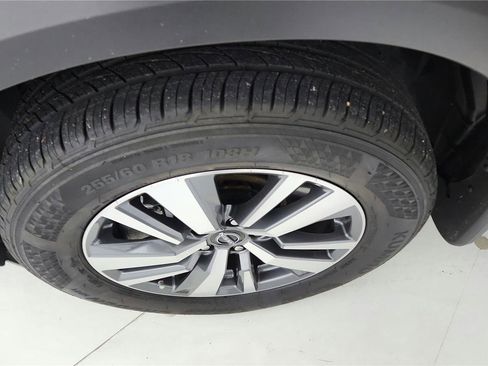 Used 2024 Nissan Pathfinder SL image 36