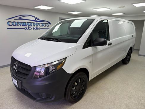 Used 2020 Mercedes-Benz Metris image 2