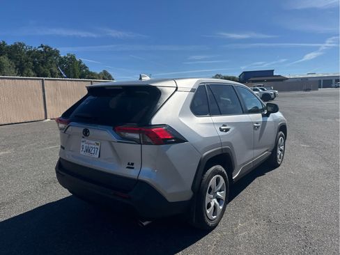 Used 2024 Toyota RAV4 LE image 5