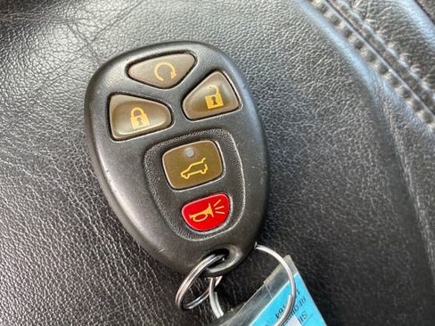 Used 2017 Buick Enclave Premium image 24