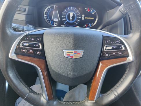 Used 2019 Cadillac Escalade Premium Luxury image 22