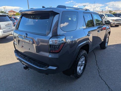 Used 2021 Toyota 4Runner SR5 AWD/4WD image 5