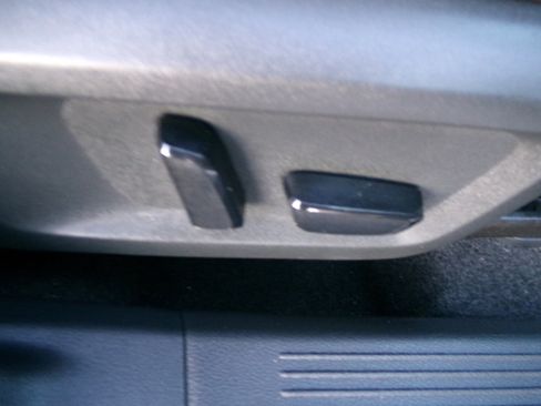 Used 2023 Nissan Rogue SL image 53