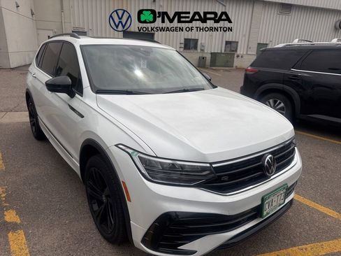 Used 2024 Volkswagen Tiguan SE R-Line AWD/4WD image 2