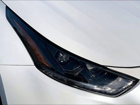 Used 2022 Toyota Highlander XSE image 33