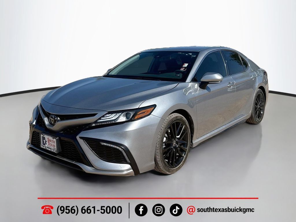 Used 2024 Toyota Camry XSE FWD image 3