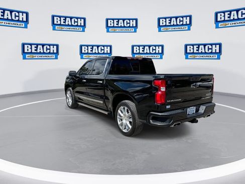 Used 2022 Chevrolet Silverado 1500 High Country w/ High Country Premium Package AWD/4WD image 6
