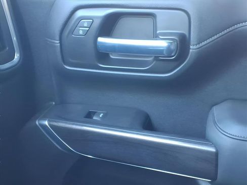 Used 2020 Chevrolet Silverado 1500 LTZ image 28