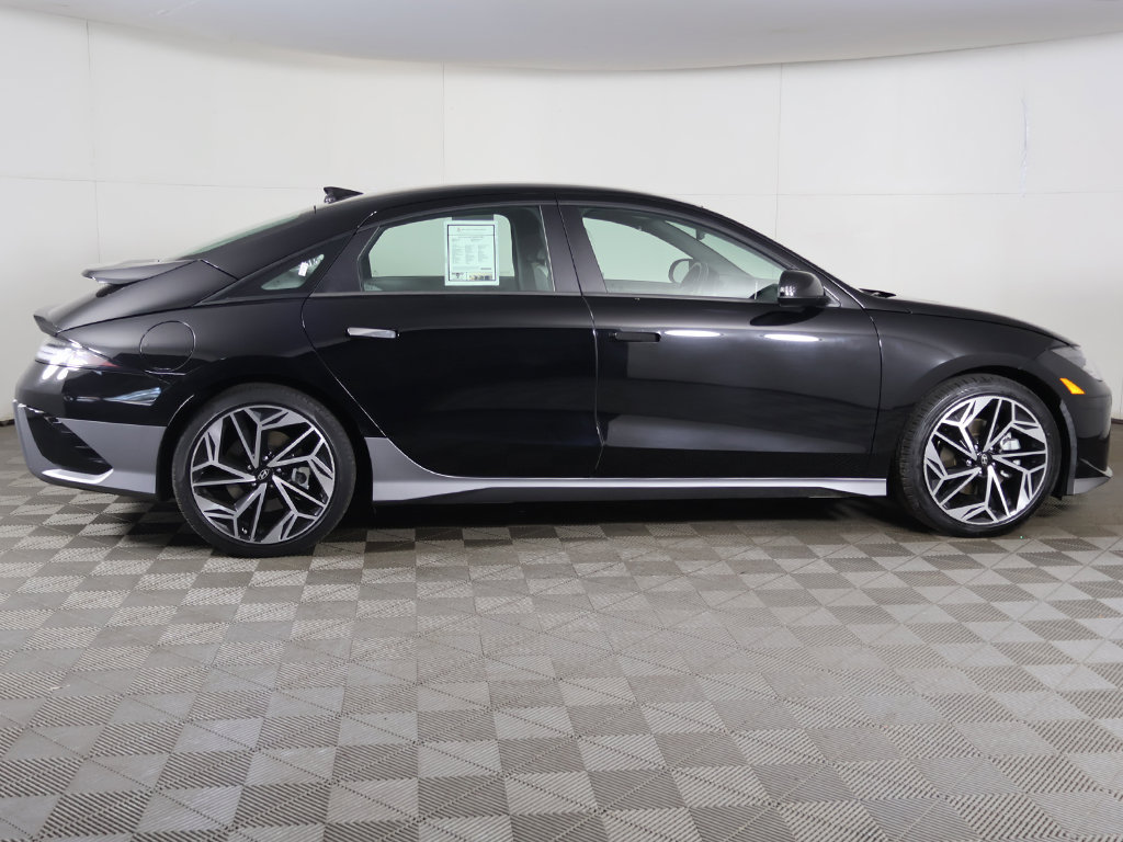 Used 2024 Hyundai Ioniq 6 SEL RWD image 18