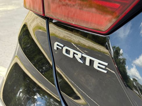 Used 2023 Kia Forte GT-Line FWD image 8