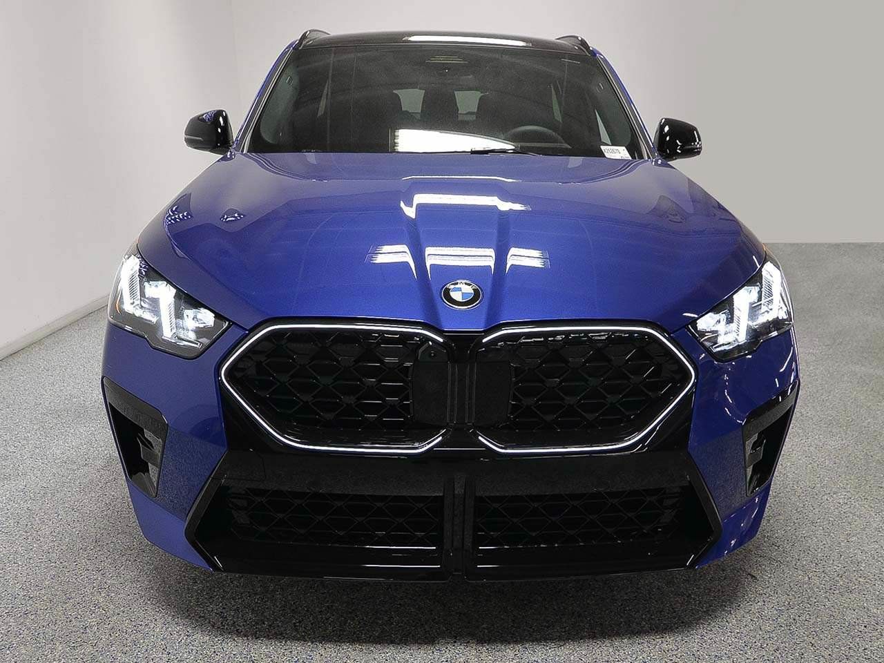 Used 2026 BMW X2 xDrive28i w/ Technology Package AWD/4WD image 2