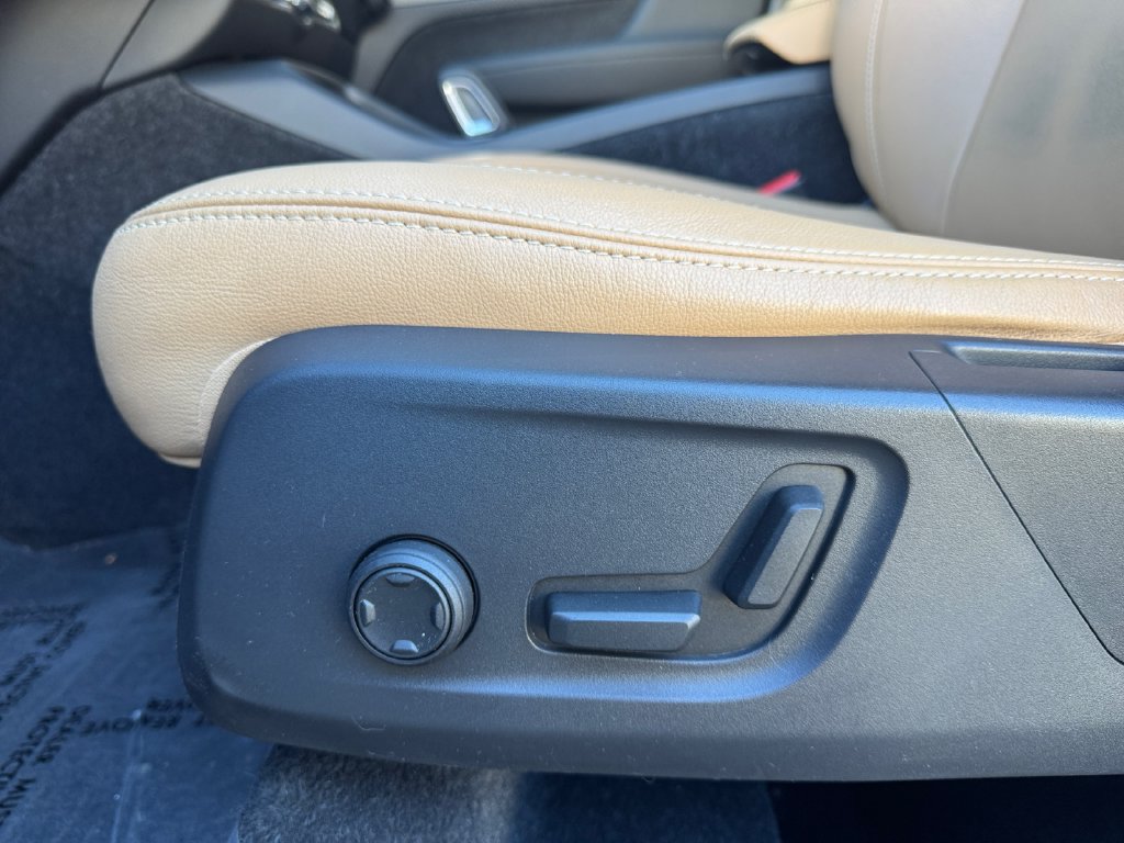 Used 2019 Volvo XC40 T5 Momentum AWD/4WD image 11