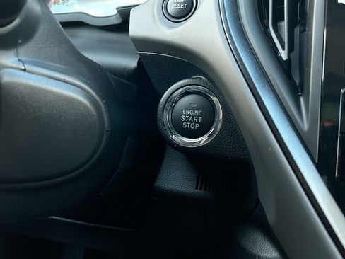 Used 2025 Subaru Crosstrek 2.5i Limited w/ Popular Package #3A image 17