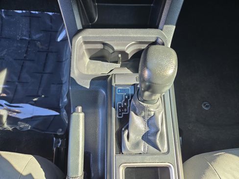 Used 2020 Toyota Tacoma SR image 13