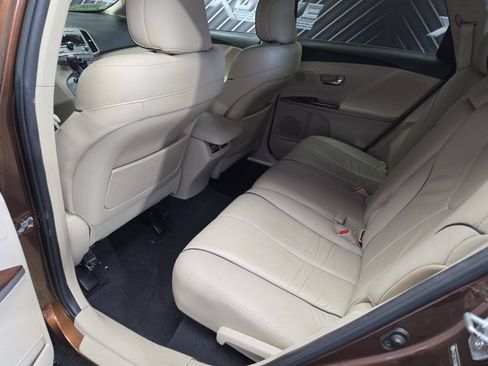 Used 2009 Toyota Venza FWD image 25