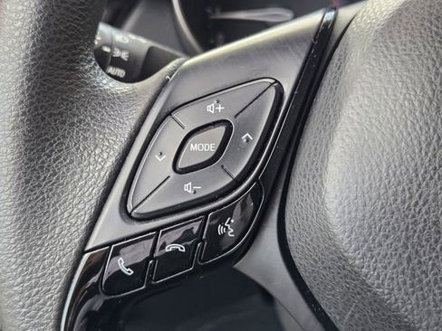 Used 2021 Toyota C-HR LE FWD image 24