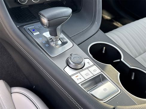 Used 2025 Genesis G70 2.5T w/ Sport Prestige Package image 31