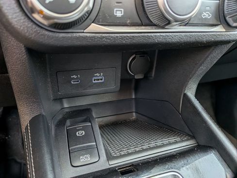 Certified 2023 Nissan Kicks SV FWD image 35