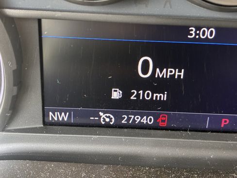 Used 2021 Chevrolet Silverado 1500 LT w/ Bed Protection Package image 7