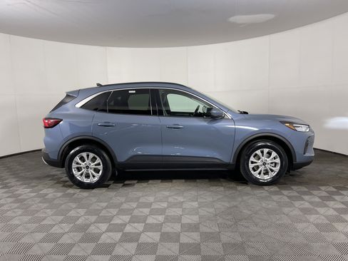 Used 2023 Ford Escape Active w/ Tech Pack #2 image 5