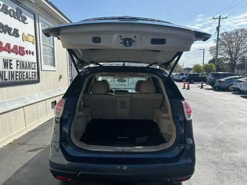 Used 2016 Nissan Rogue SL w/ SL Premium Package image 29