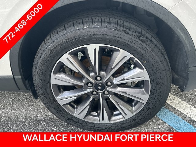 Used 2022 Lincoln Corsair Reserve w/ Equipment Group 201A FWD image 10