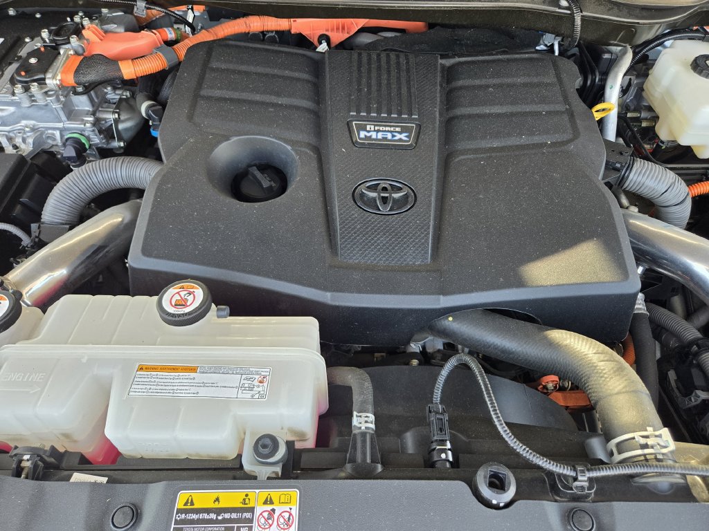 Used 2023 Toyota Tundra Capstone AWD/4WD image 29