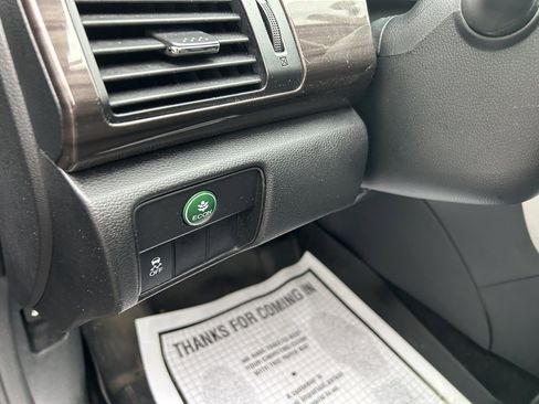 Used 2017 Honda Accord EX image 8