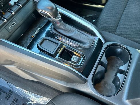 Used 2024 Chevrolet Colorado LT w/ LT Convenience Package II image 15