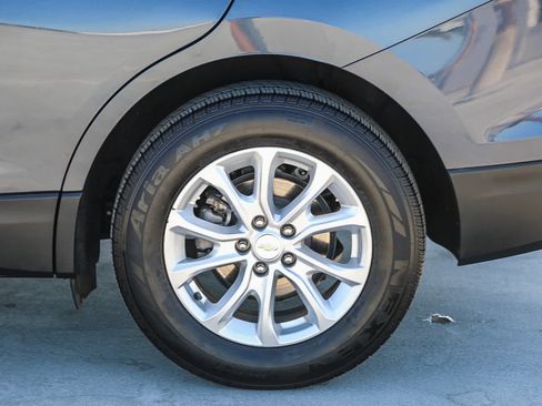 Used 2019 Chevrolet Equinox LS w/ LS Convenience Package FWD image 11