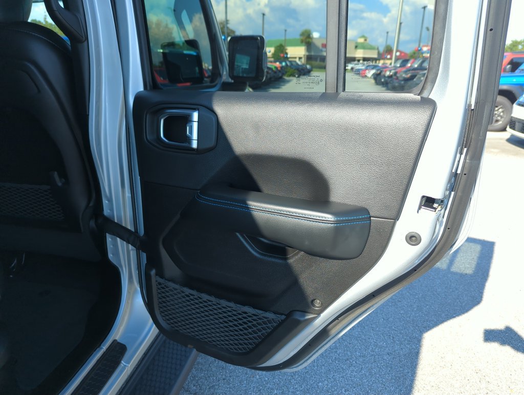 Used 2024 Jeep Wrangler High Altitude AWD/4WD image 26