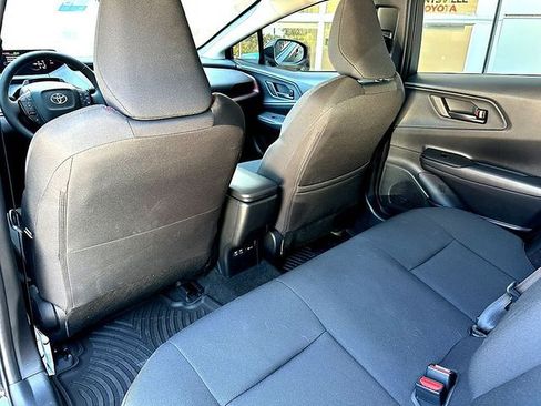 Used 2025 Toyota Prius Plug-In Hybrid FWD image 19