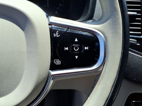Used 2016 Volvo XC90 T6 Momentum w/ Momentum Plus Package AWD/4WD image 21