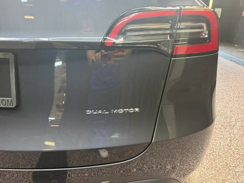 Used 2021 Tesla Model Y Long Range AWD/4WD image 7