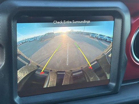 Used 2021 Jeep Wrangler Unlimited Rubicon image 26