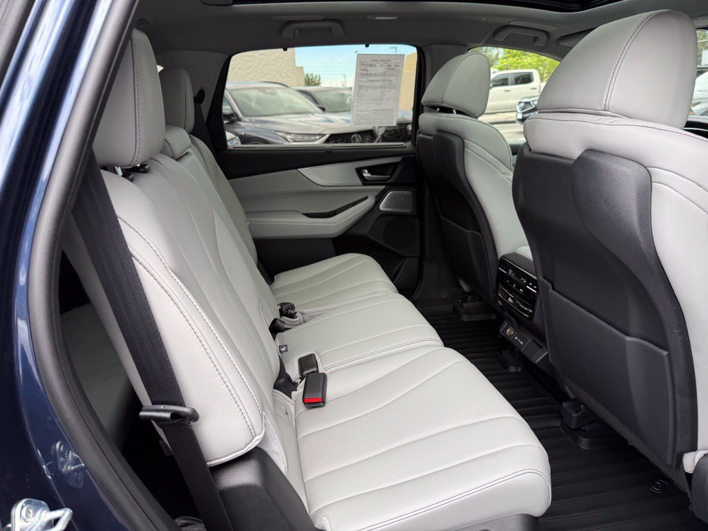 Certified 2026 Acura MDX w/ Technology Package AWD/4WD image 17