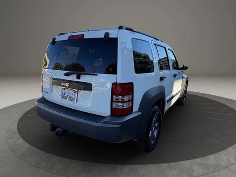 Used 2010 Jeep Liberty Renegade w/ Navigation Convenience Group image 5