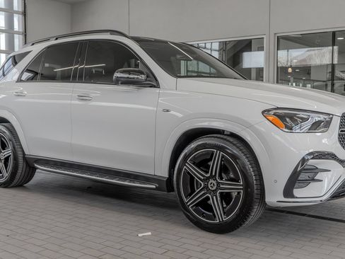 Used 2025 Mercedes-Benz GLE 450e 4MATIC image 12